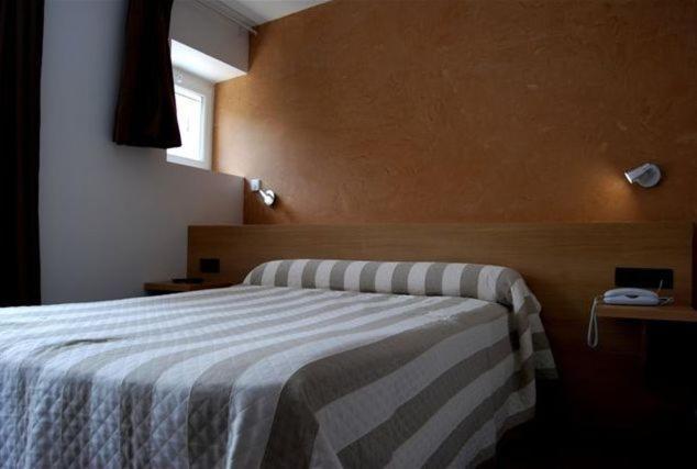Hôtel de France Le Bessat Habitación foto